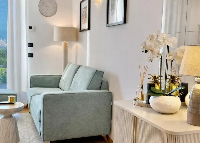 Gli Ulivi 11, Tremezzina * トレメッツォ